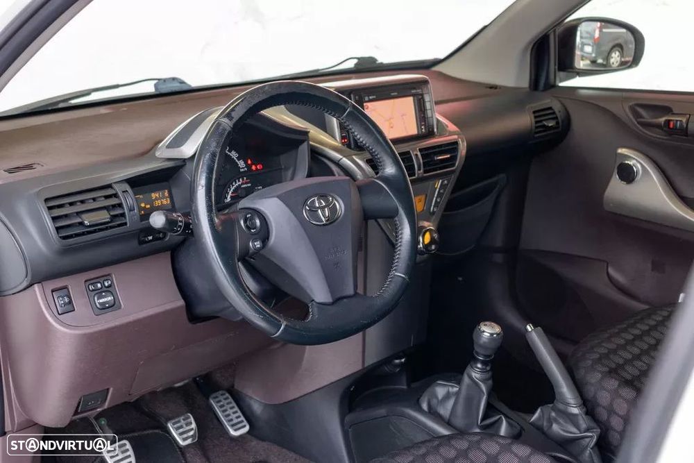 Toyota iQ 1.0 VVT-i 2 NAVI+Bluetooth - 16