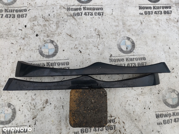 BMW E46 Sedan Kombi Lifting Listwa pod lampę brewka prawa lewa Schwarz