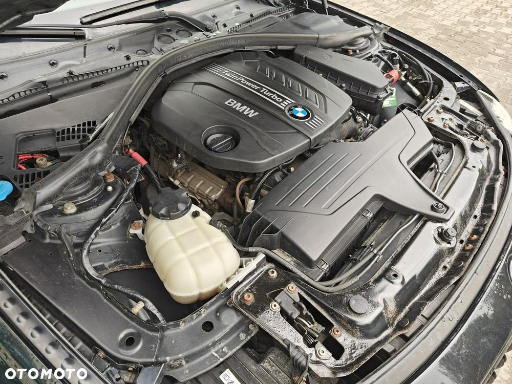 BMW Seria 3 - 26