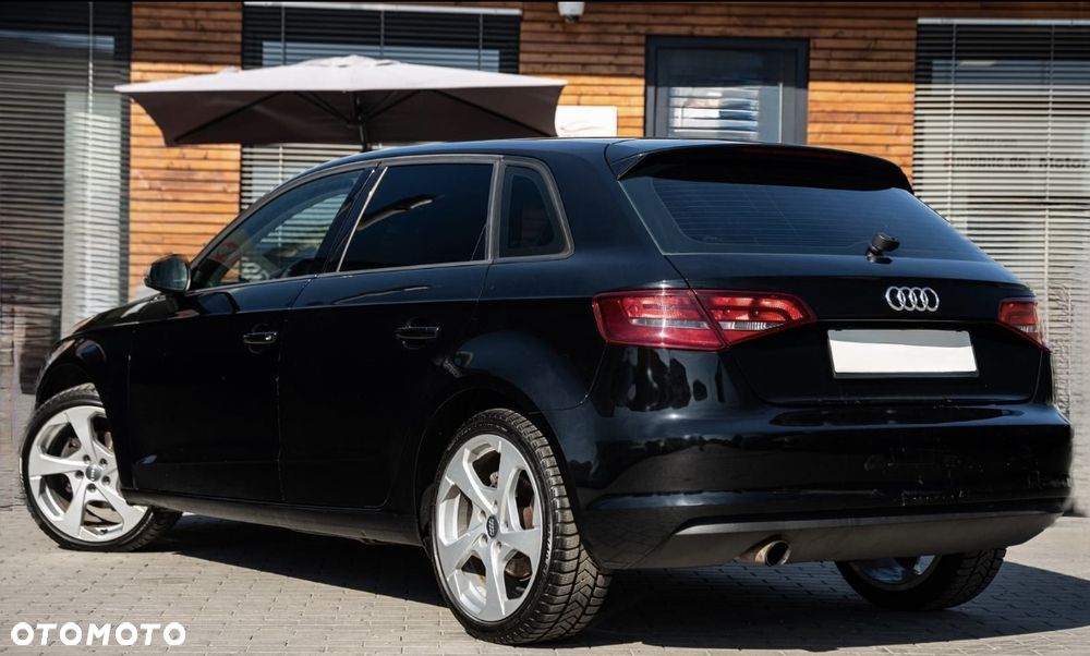 Audi A3 Sportback 1.6 TDI Ambition S tronic - 2