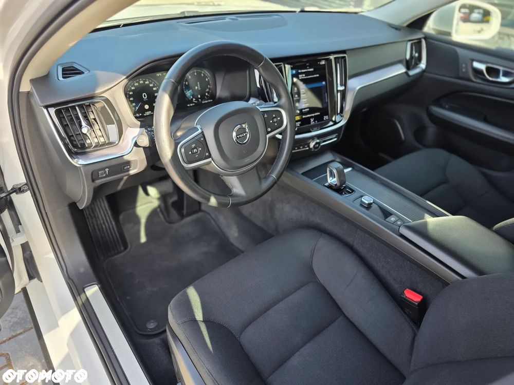 Volvo V60 B3 B Momentum Pro - 15