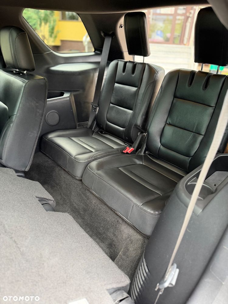 Ford Explorer - 24