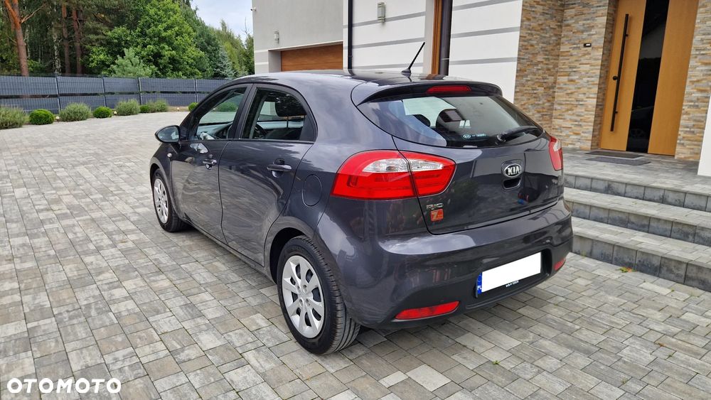 Kia Rio - 7