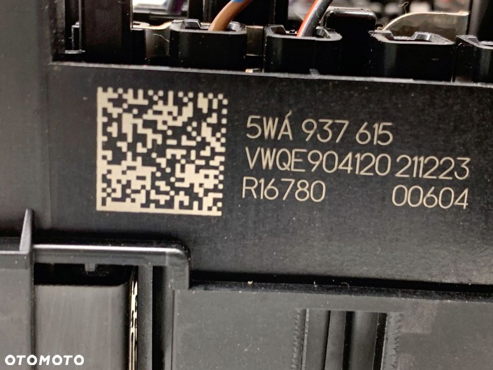 SKRZYNKA BEZPIECZNIKÓW - 134.00 PLN - SKODA OCTAVIA IV Combi (NX5) 2019 - 2022 1.4 TSI iV 150 kW - 5