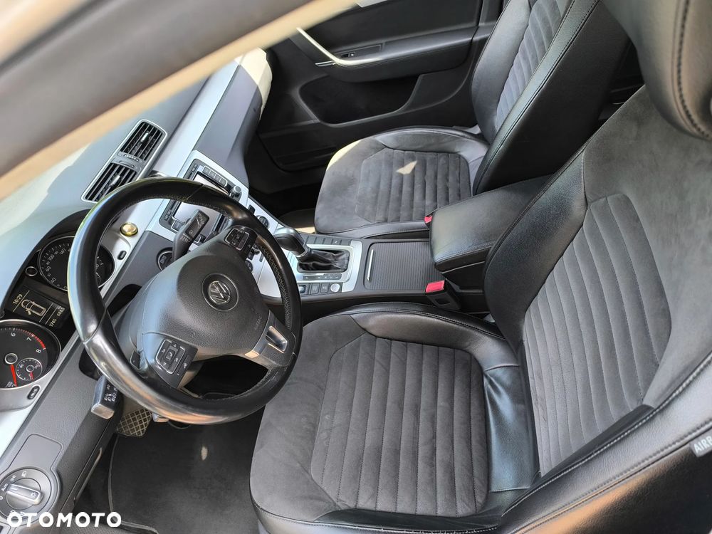Volkswagen Passat 1.8 TSI Highline DSG - 22