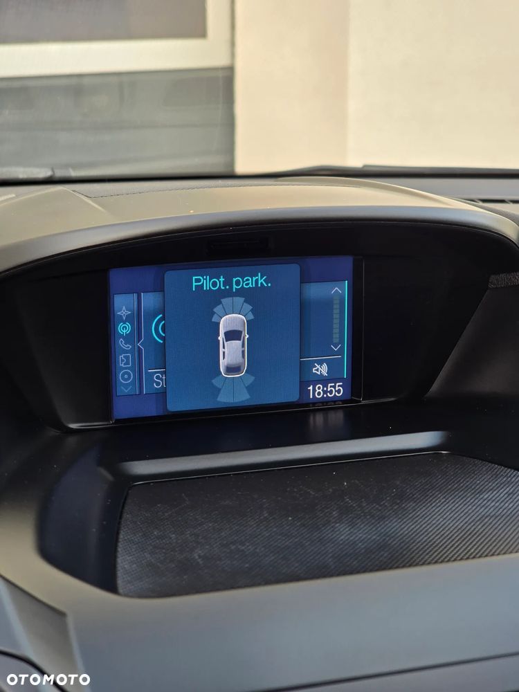 Ford Kuga 2.0 TDCi 2x4 Titanium - 22