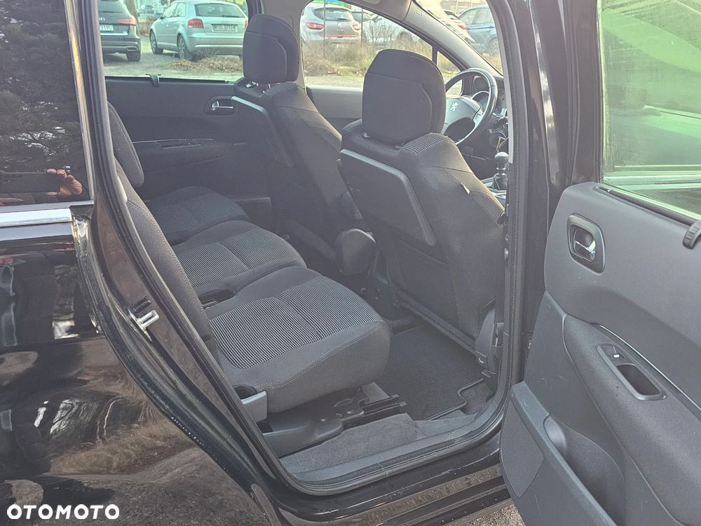 Peugeot 5008 - 15