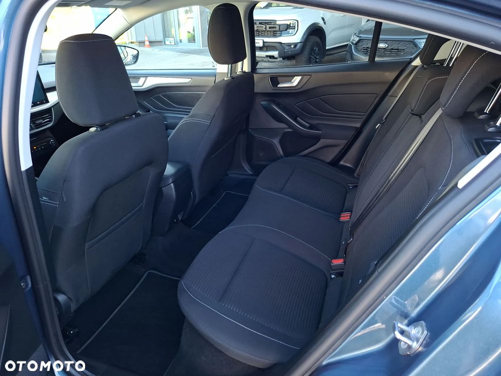 Ford Focus 1.0 EcoBoost mHEV Titanium - 34