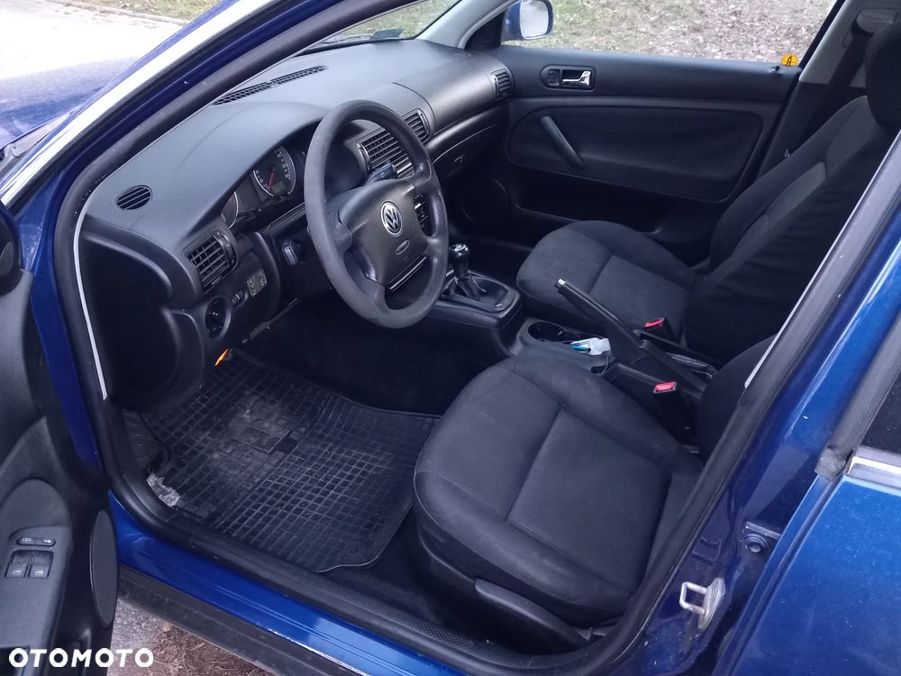 Volkswagen Passat 1.9 TDI - 11