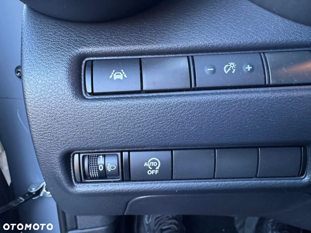 Nissan Juke 1.0 DIG-T Kiiro DCT - 28