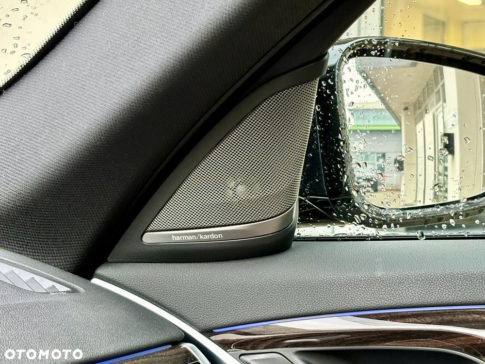 BMW Seria 5 530e iPerformance M Sport sport - 19