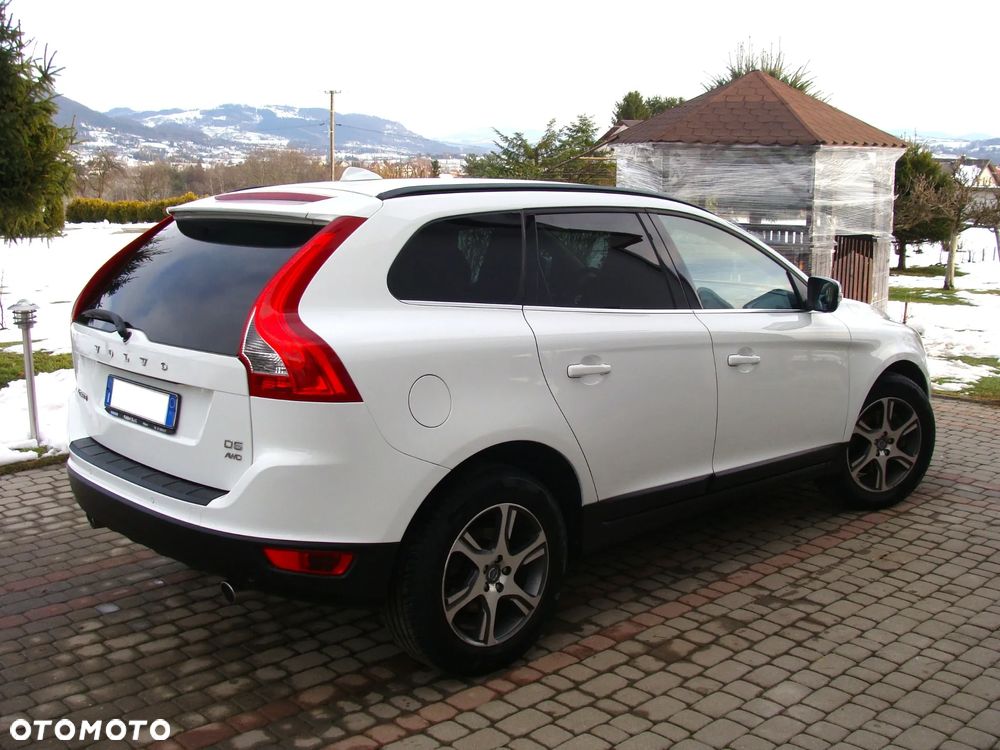 Volvo XC 60 D5 AWD Momentum - 3