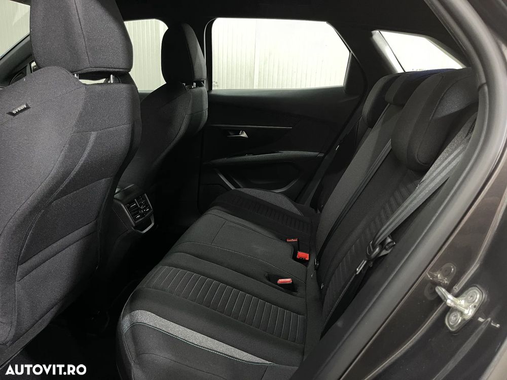 Peugeot 3008 PHEV 180 EAT8 Active Pack - 12
