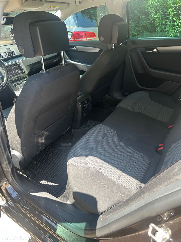 Volkswagen Passat - 8