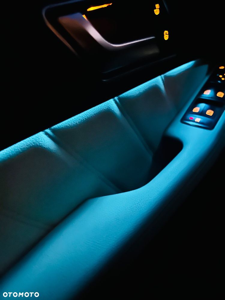 Mercedes-Benz Klasa E 250 CDI 4-Matic Avantgarde - 16