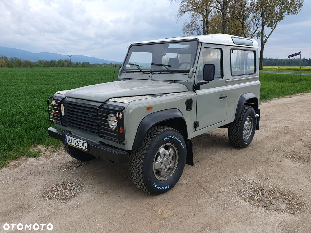 Land Rover Defender 2.5 TDI - 1