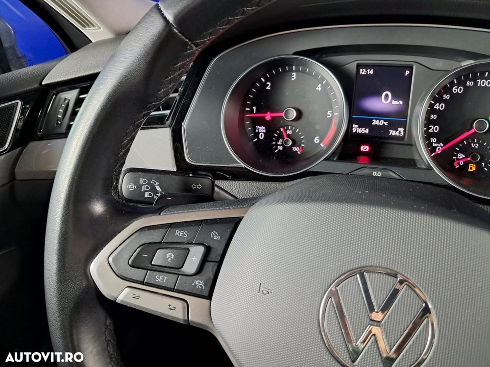VOLKSWAGEN Passat 2022 — imagine 14