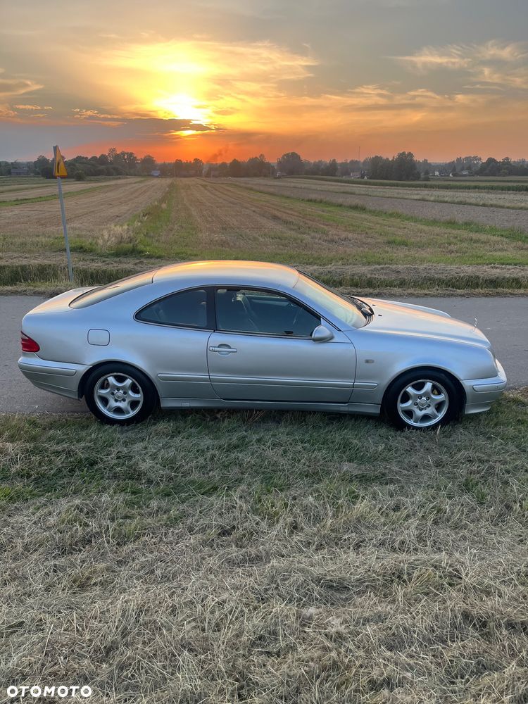 Mercedes-Benz CLK - 7