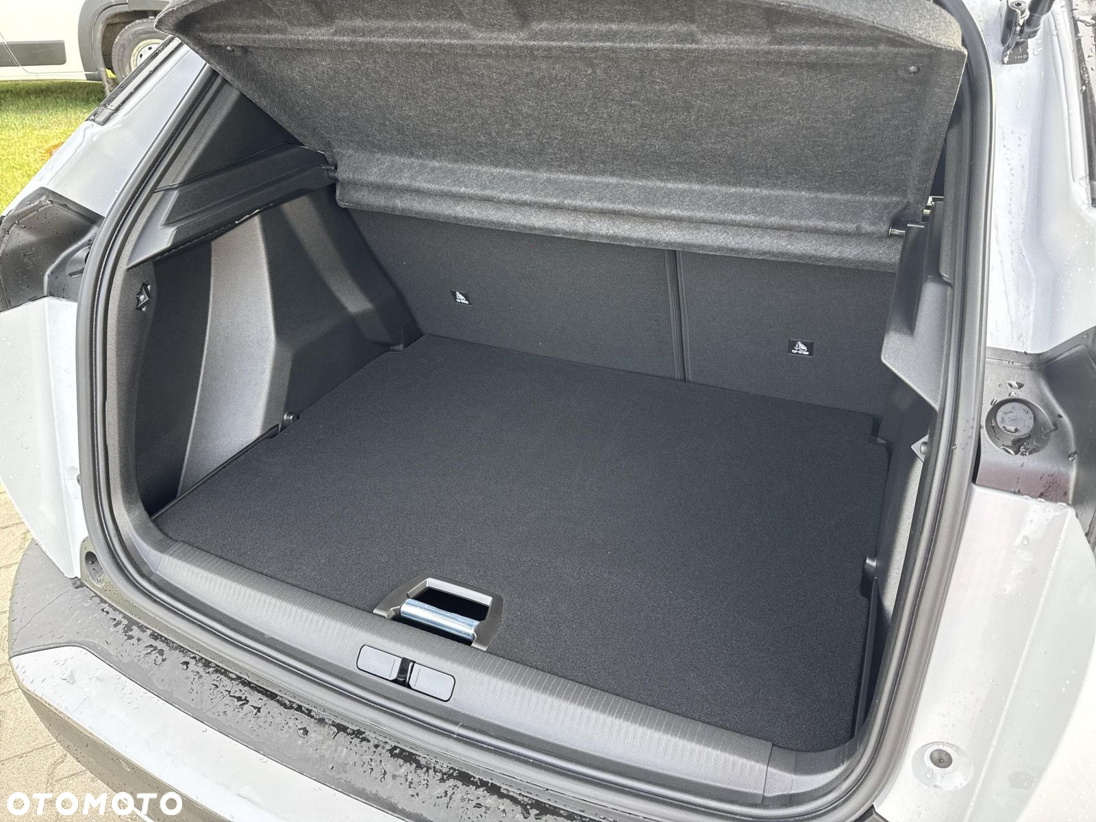 Peugeot 2008 - 11