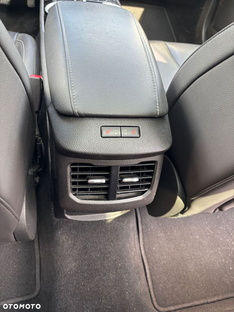 Ford Mondeo 2.0 TDCi Titanium PowerShift - 9
