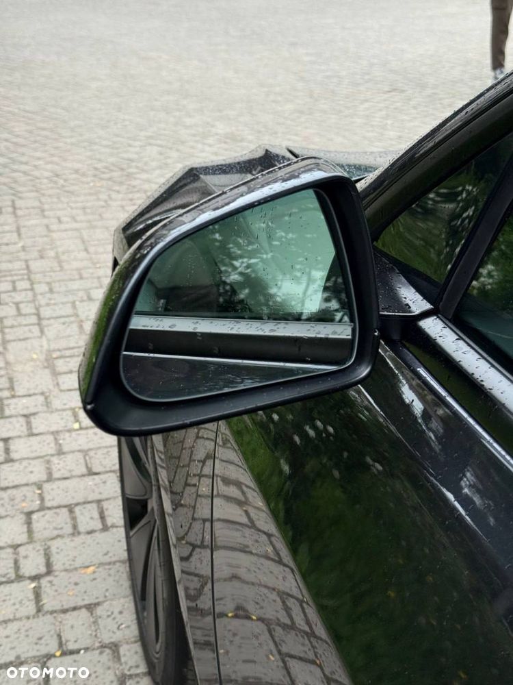 Tesla Model 3 - 6