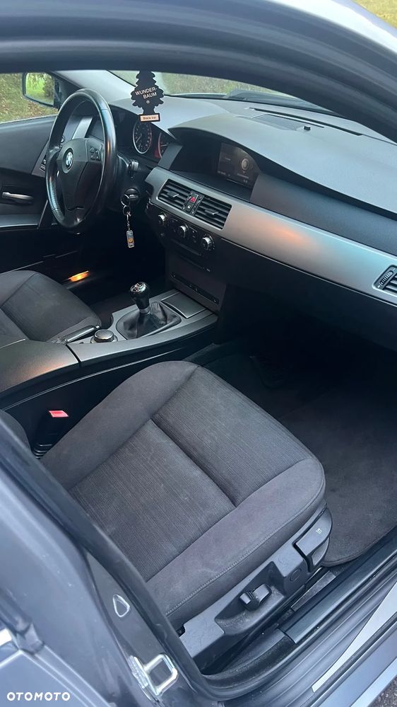 BMW Seria 5 523i - 15