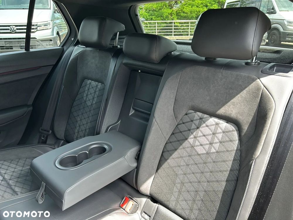 Volkswagen Golf 1.5 eTSI mHEV R-Line DSG - 19