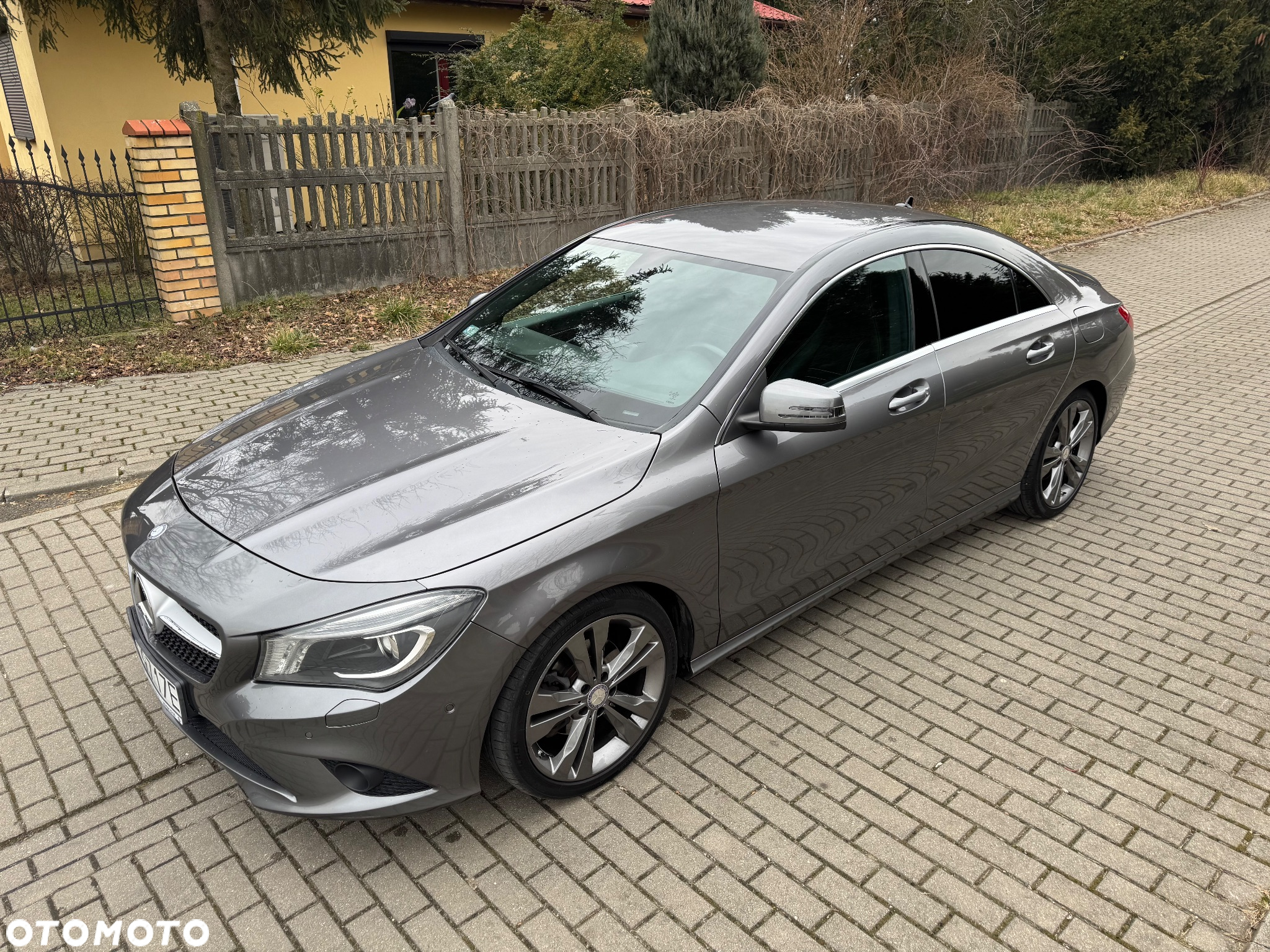Mercedes-Benz CLA 180 - 2