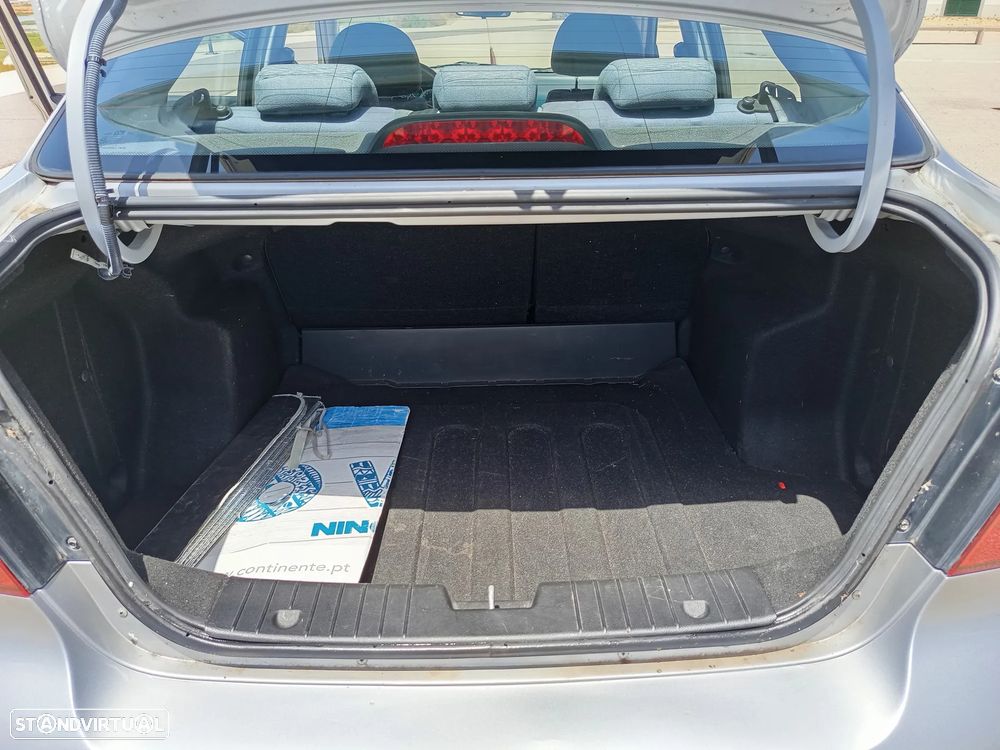 Chevrolet Aveo 1.4 LT - 17