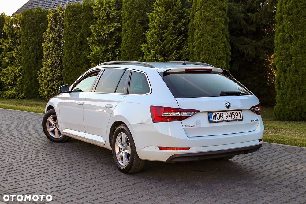 Skoda Superb 2.0 TDI DSG Style - 3
