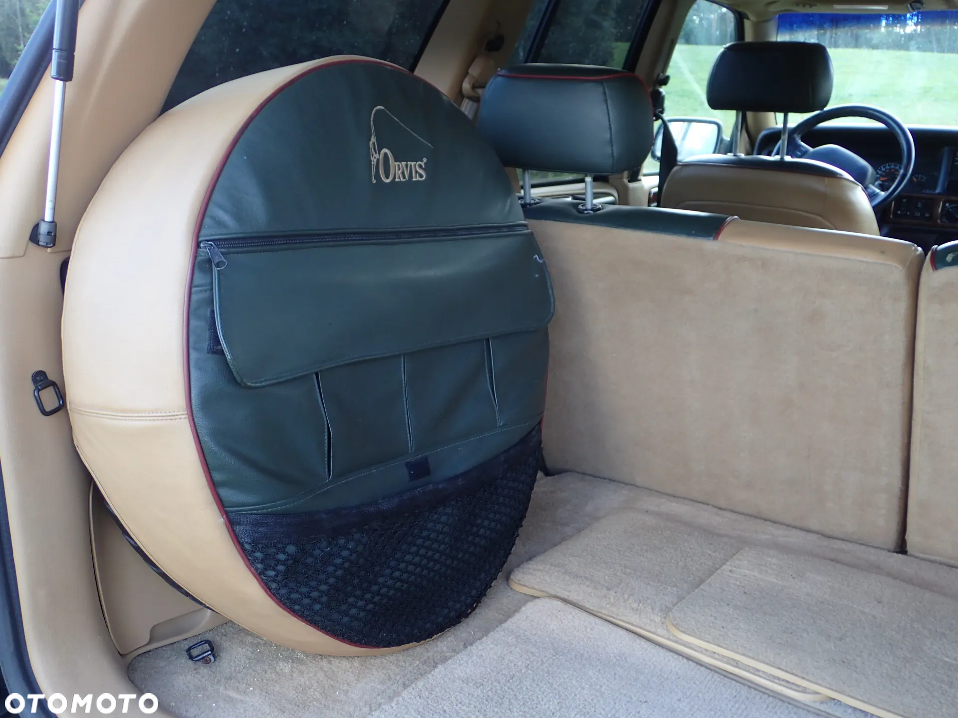 Jeep Grand Cherokee - 21