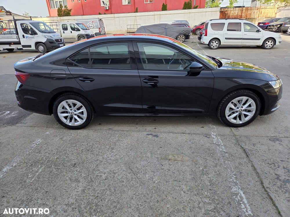Skoda Octavia 2.0 TDI DSG Style - 6