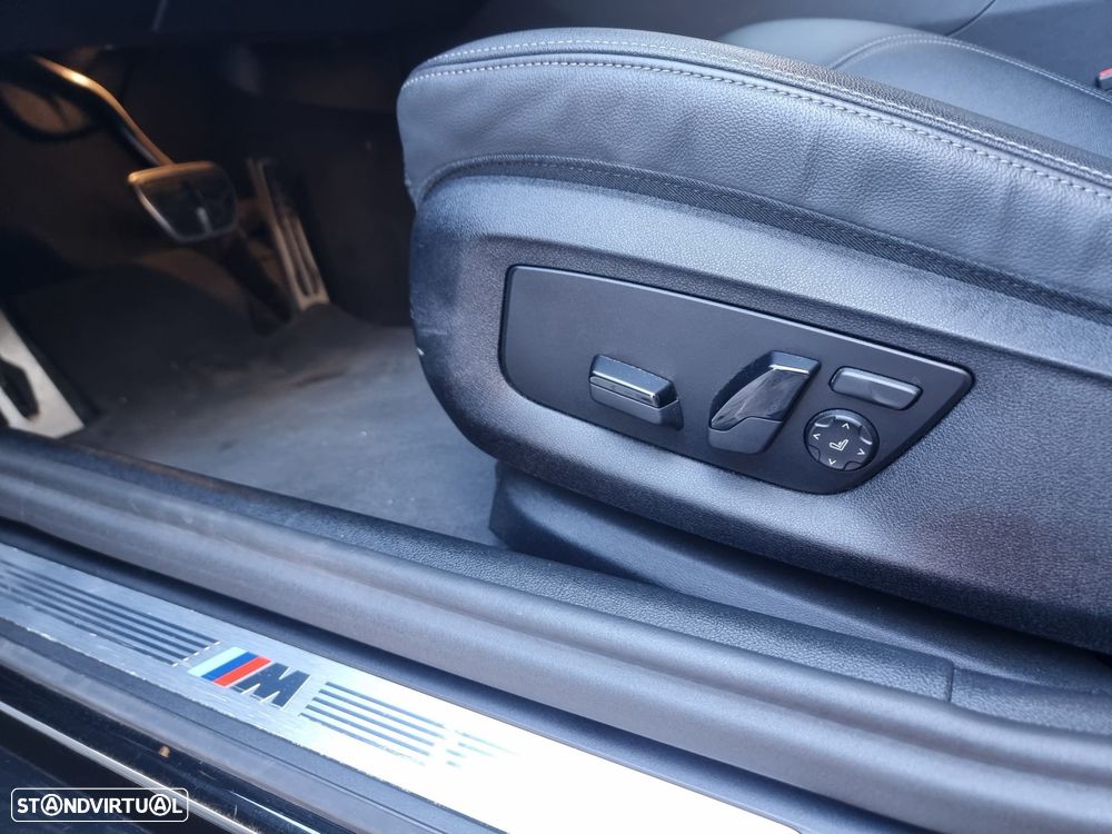 BMW 520 d Pack Desportivo M Auto - 32