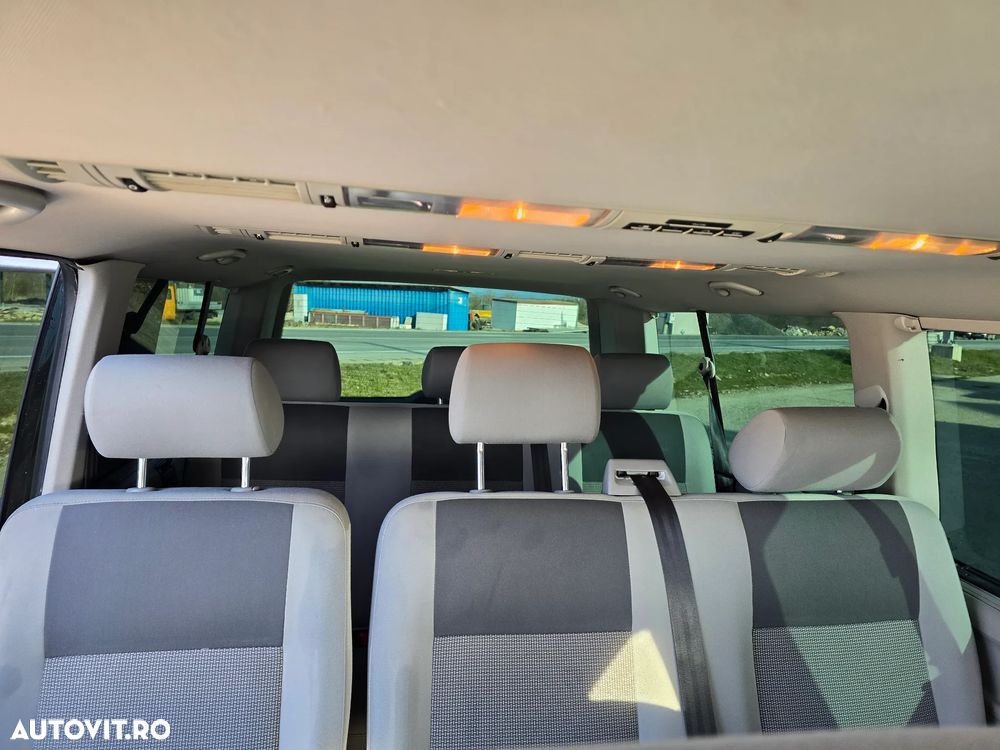 Volkswagen Caravelle - 17