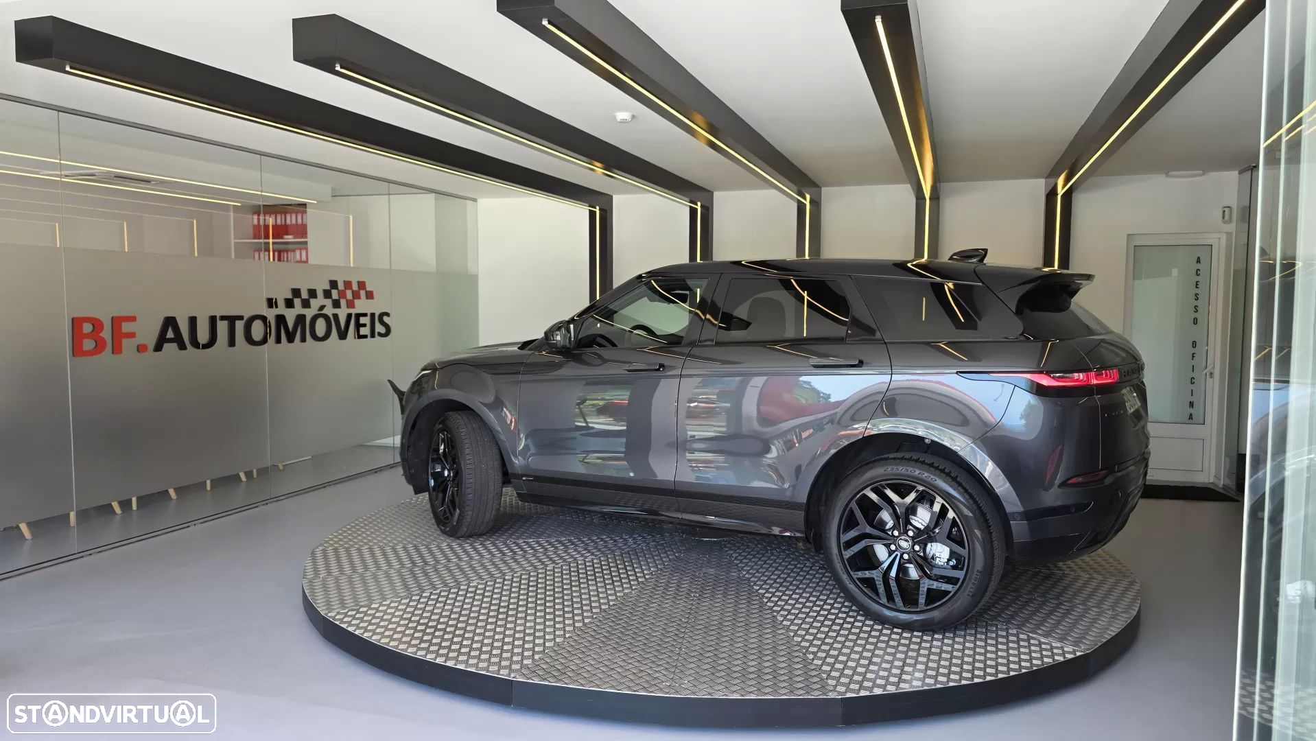 Land Rover Range Rover Evoque 2.0 D240 AWD R-Dynamic HSE Auto - 13