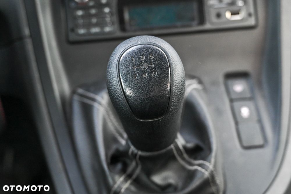 Mercedes-Benz Citan Mixto 415.605 - 24