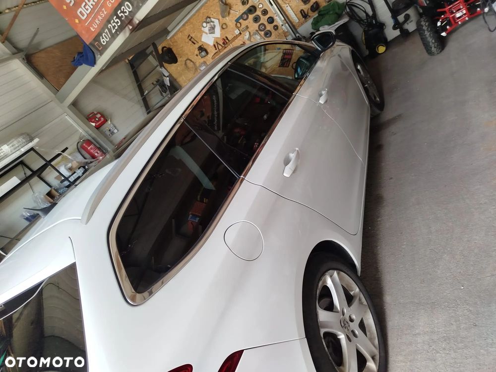 Peugeot 308 SW 1.6 BlueHDi Active S&S - 13