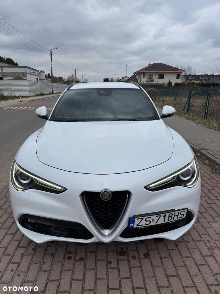 Alfa Romeo Stelvio 2.2 JTDM Executive Q4 - 8