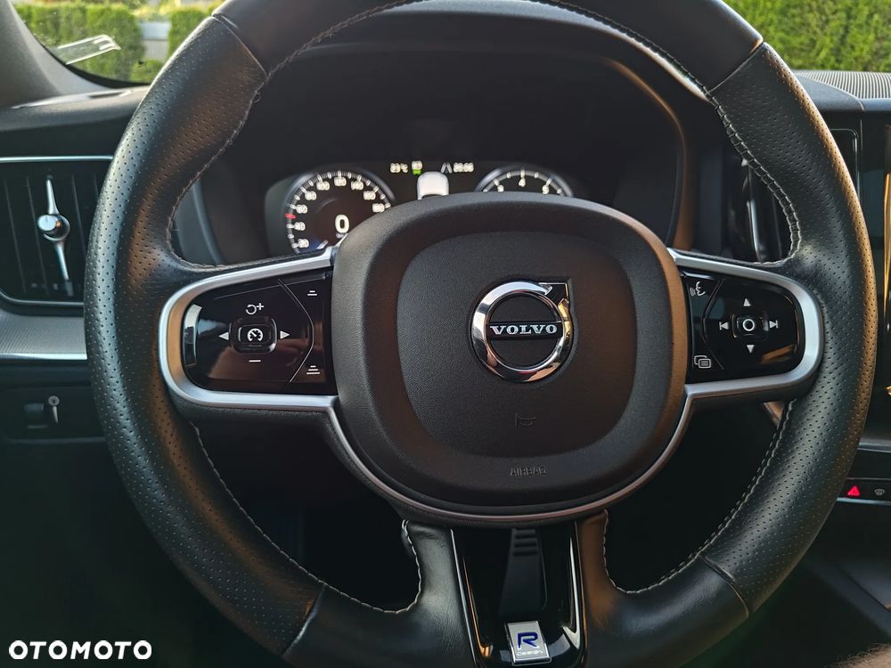 Volvo XC 60 T5 R-Design - 30