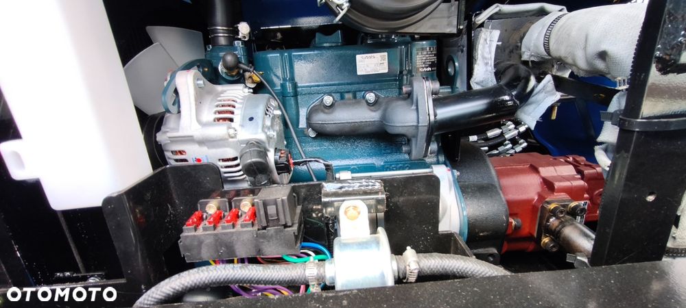 Inny NOWA MINIKOPARKA 1.6T KUBOTA D902 - 18