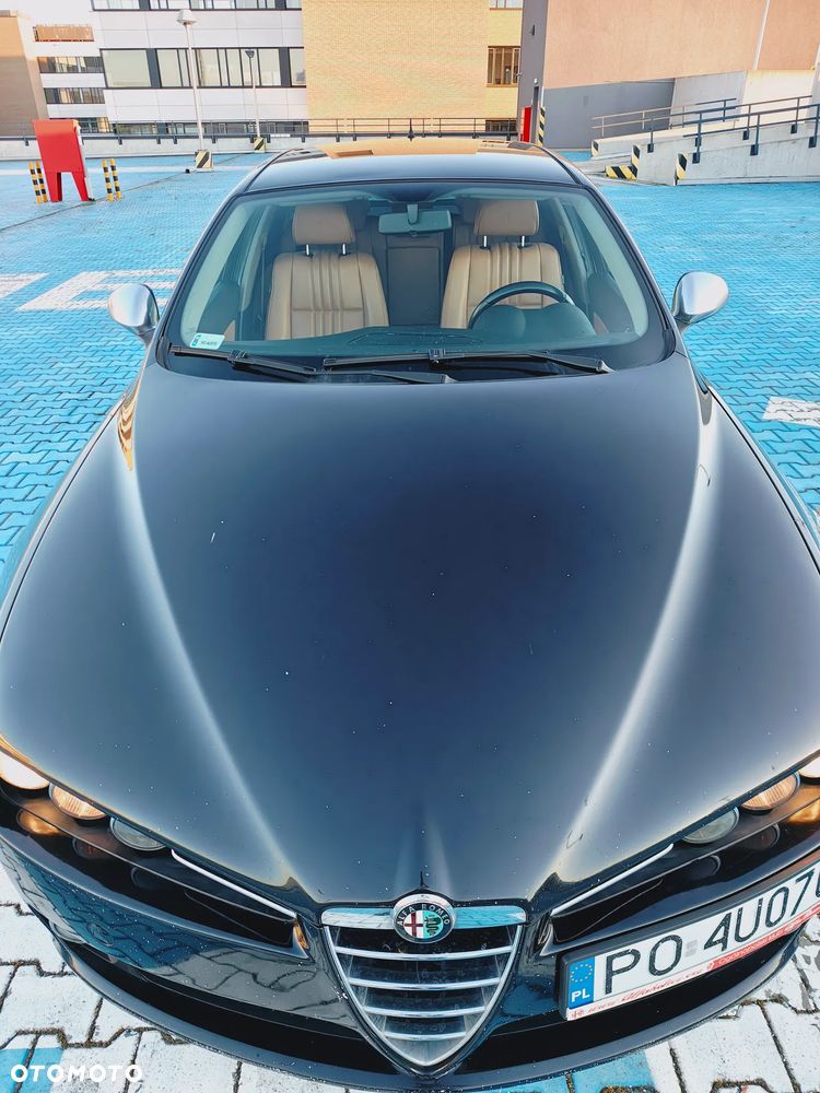 Alfa Romeo 159 1.9 JTDM 8V DPF Distinctive - 32
