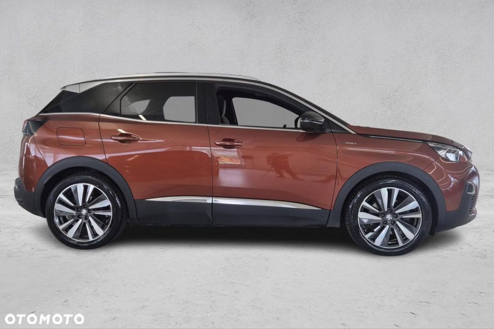 Peugeot 3008 1.6 PureTech HYbrid4 GT Line S&S EAT8 - 5