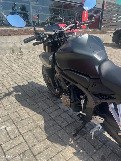 Honda CB 650R - 6