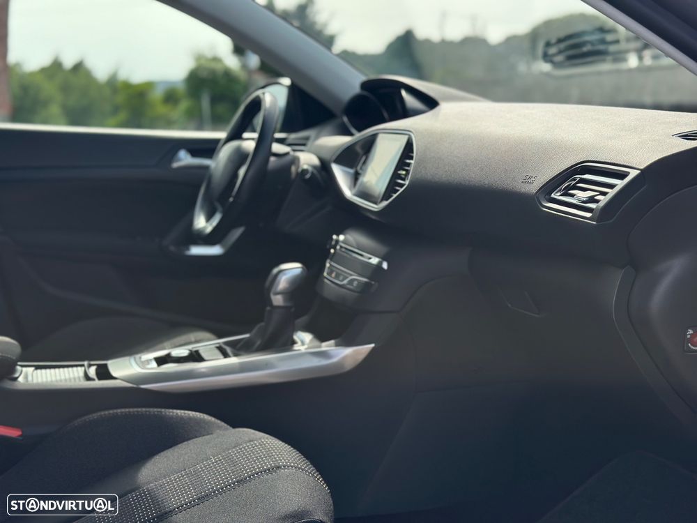Peugeot 308 SW 1.6 BlueHDi Allure J18 EAT6 - 35