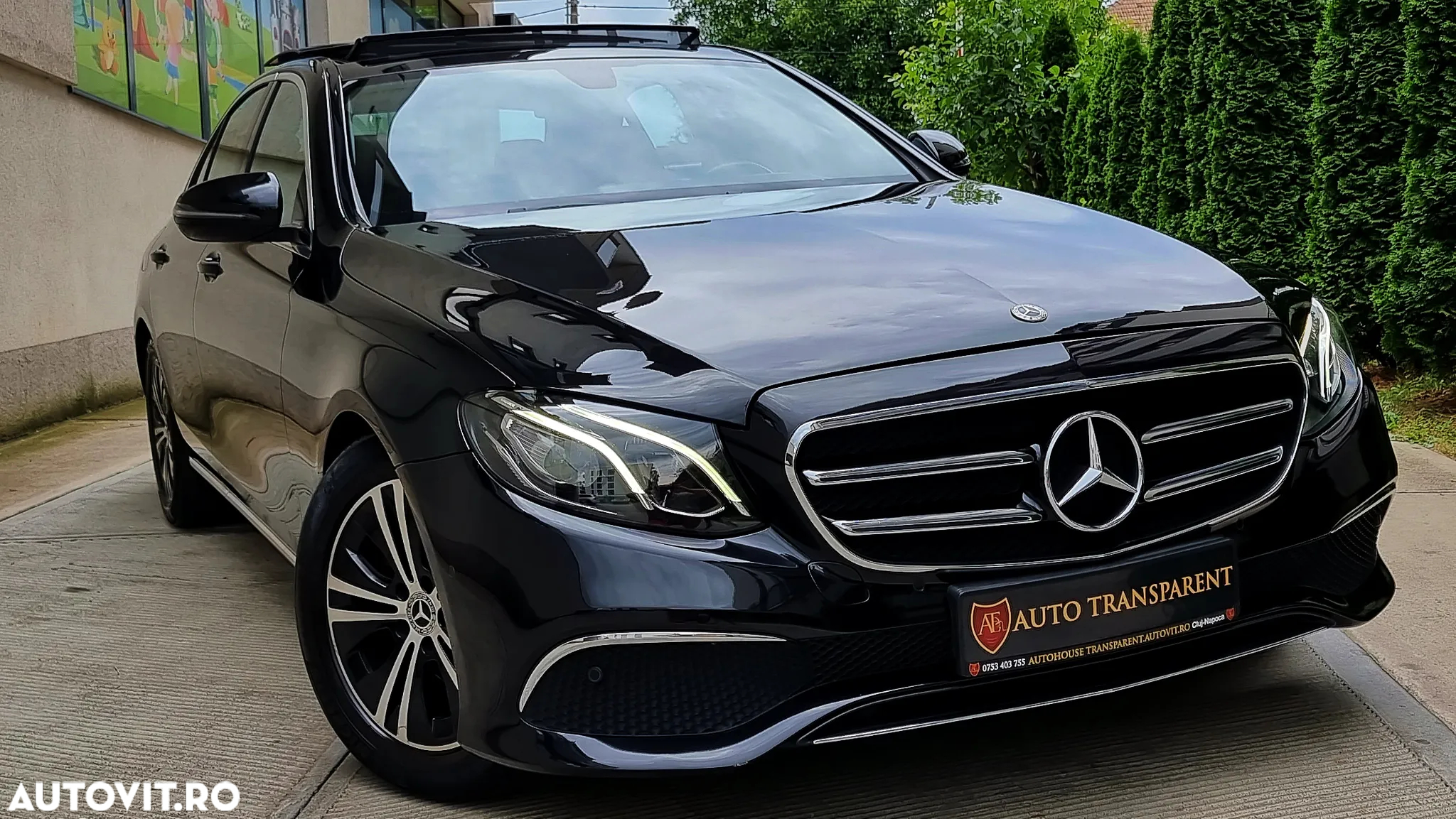 Mercedes-Benz E 220 d T 9G-TRONIC Avantgarde - 4