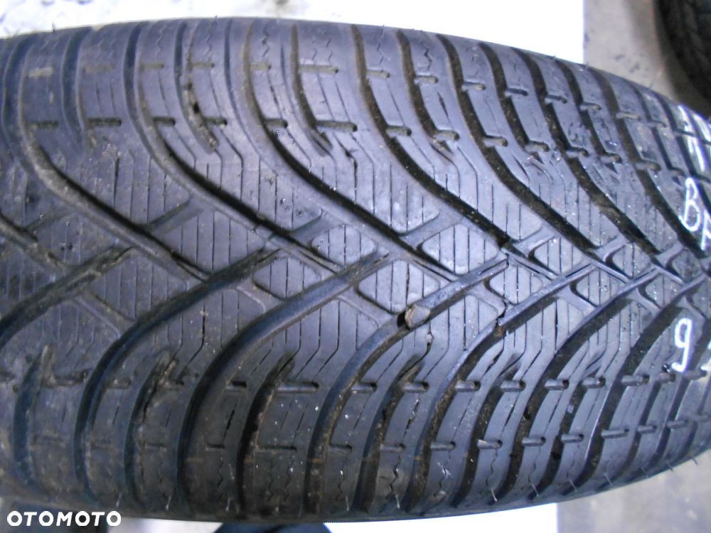 OPONY 185/65R15 BFGOODRICH G-FORCE WINTER DOT 3923 7.3MM - 3