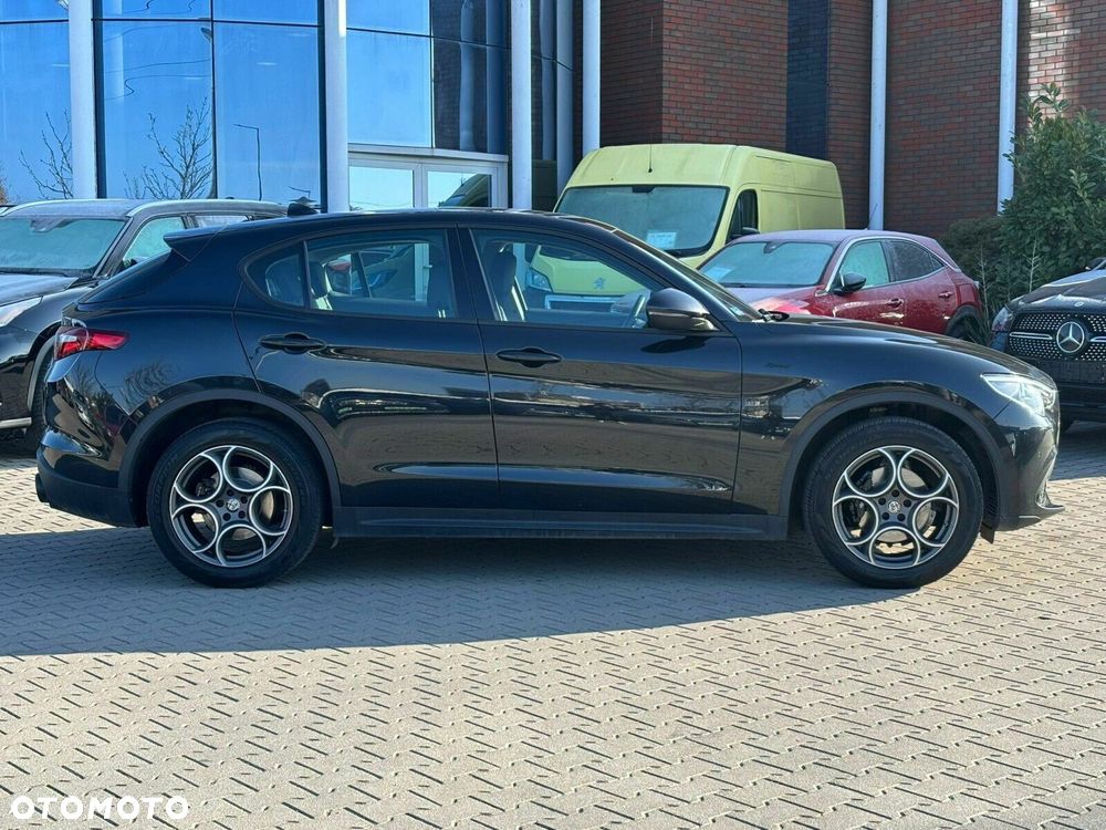 Alfa Romeo Stelvio 2.0 Turbo Sprint Q4 - 6