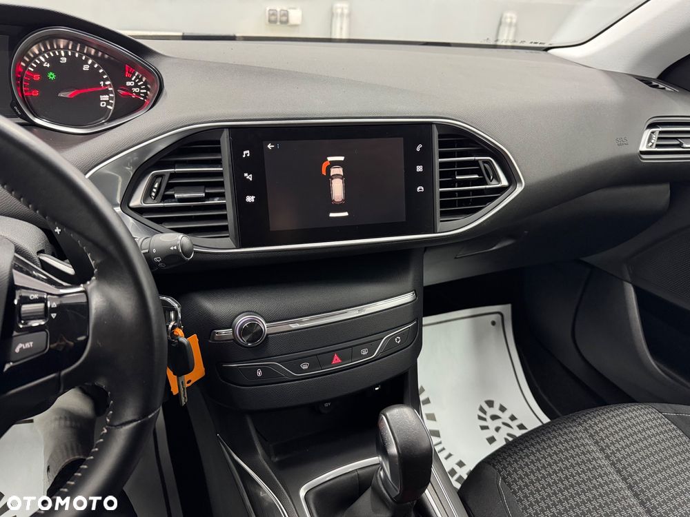 Peugeot 308 BlueHDi 130 EAT6 Stop & Start Active - 18