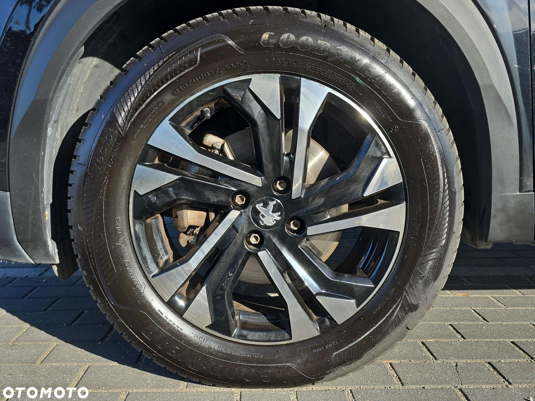 Peugeot 2008 1.5 BlueHDi Allure S&S EAT8 - 9