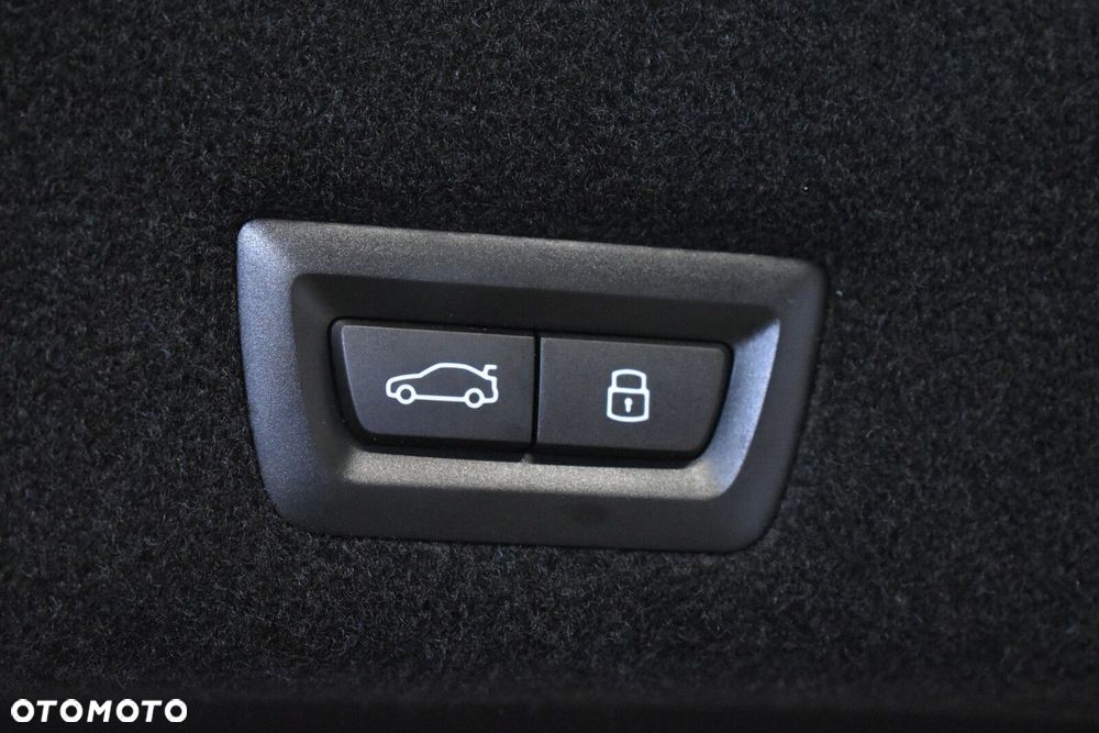 BMW Seria 7 - 29